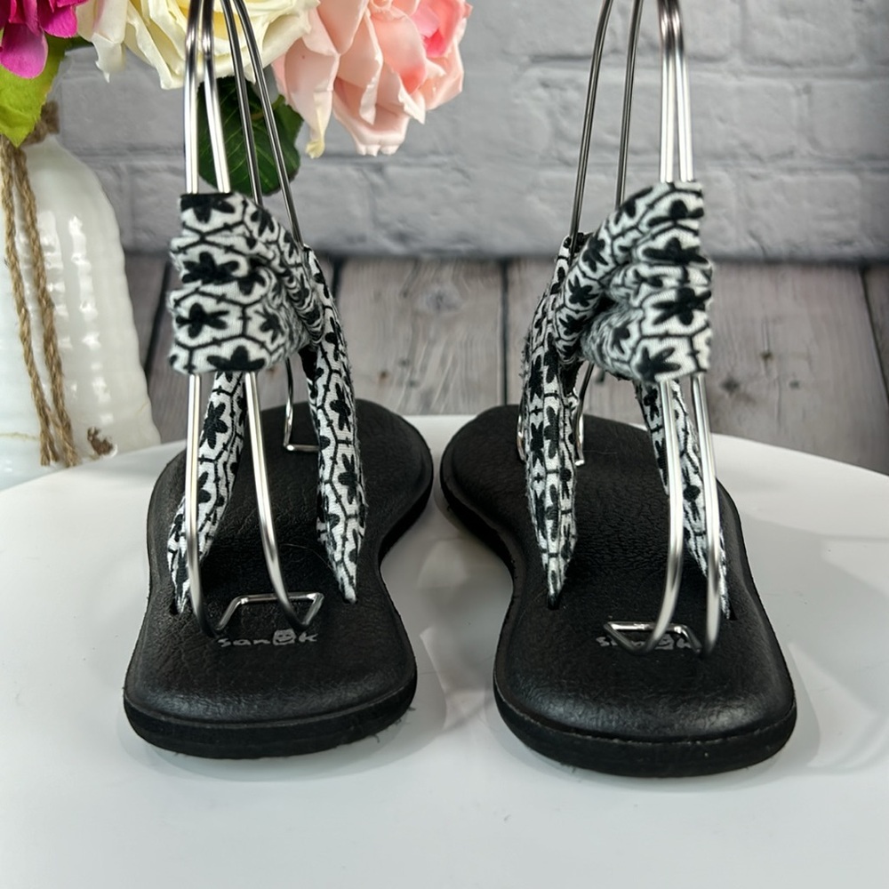 SANUK Black & White Yoga Mat Thong Sling Back Soft Cotton Sandals - Picture 4 of 17